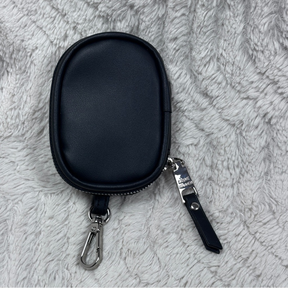 Steve Madden black /silver zipper coin purse key chain NWOT